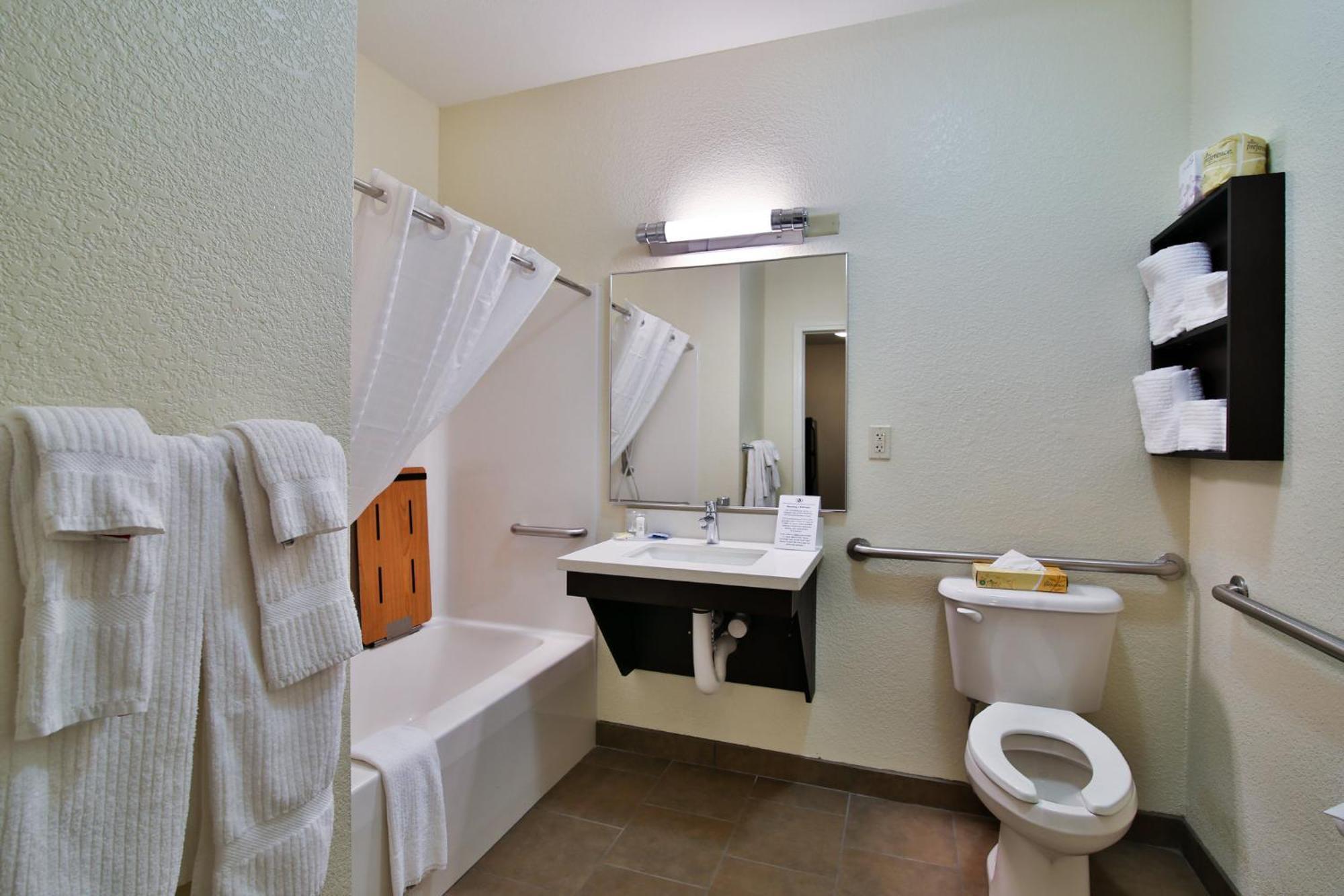 Hotel Candlewood Bismarck
