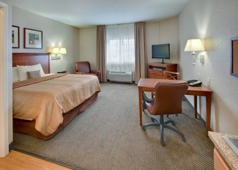 Candlewood Hotel Bismarck