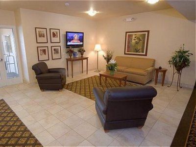 Candlewood Hotel Bismarck